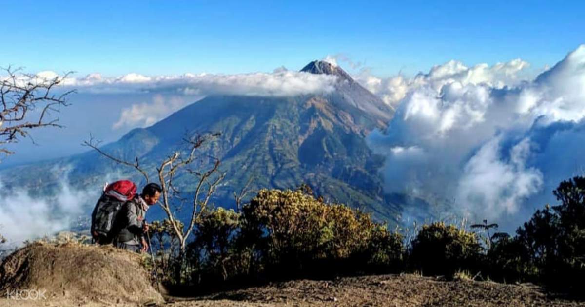 trekking