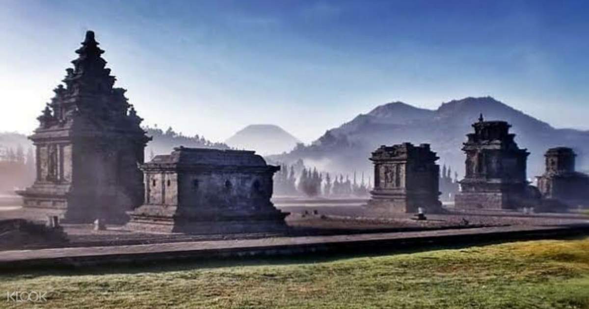 2D1N Sikunir Sunrise, Dieng Plateau and Borobudur Temple ...