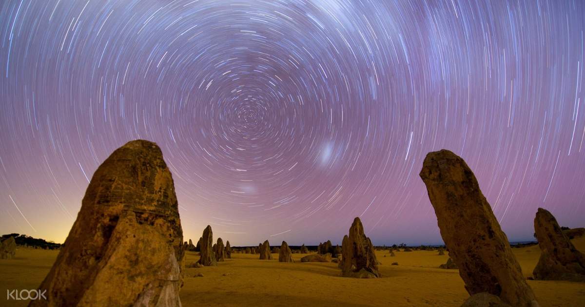 Pinnacle Desert Sunset and Evening Stargazing Day Tour 