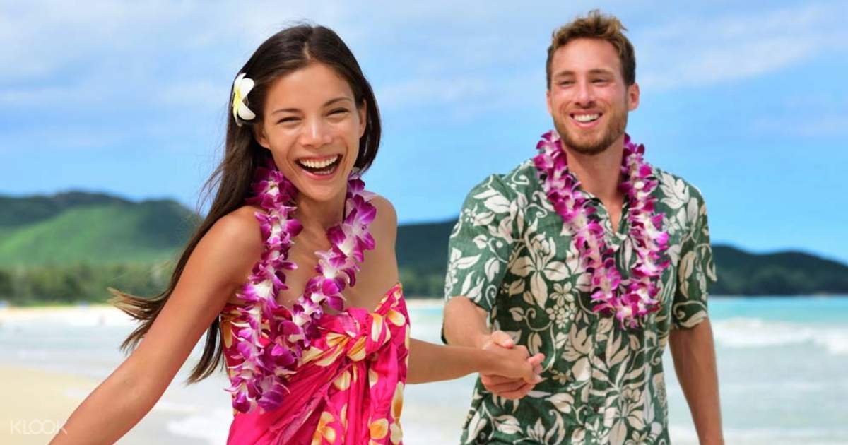 Hawaiian Lei Flower Greeting At Daniel K Inouye International