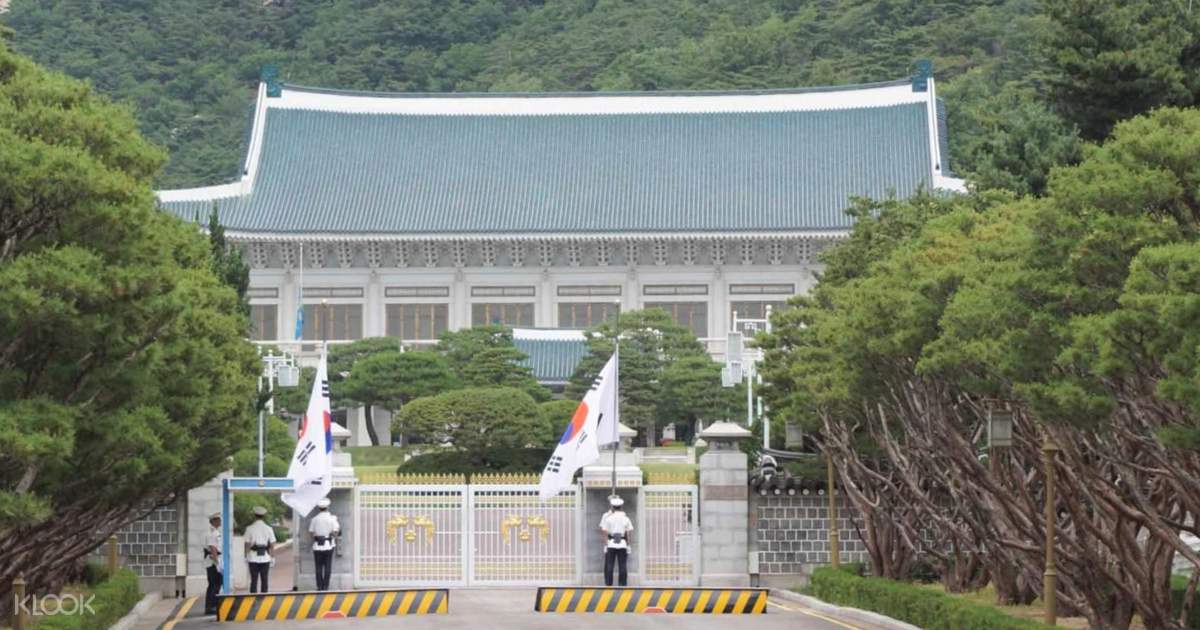 gyeongbokgung palace cheong wa dae and namsangol hanok village day tour in seoul south korea klook us