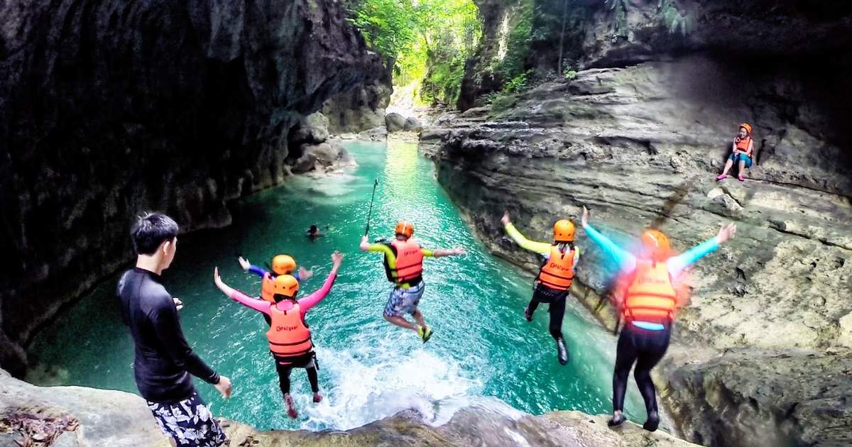 Badian Canyoneering Adventure and Kawasan Waterfalls Join 