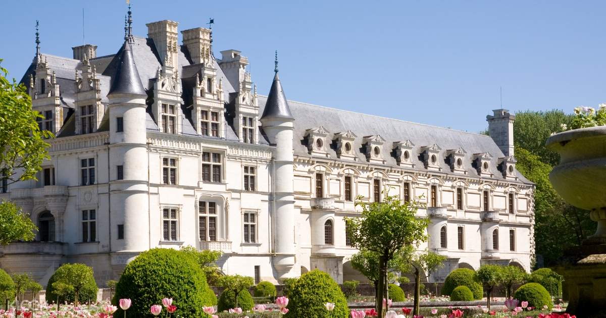 Blois Cheverny And Chambord Castle Tour In Loire Valley With