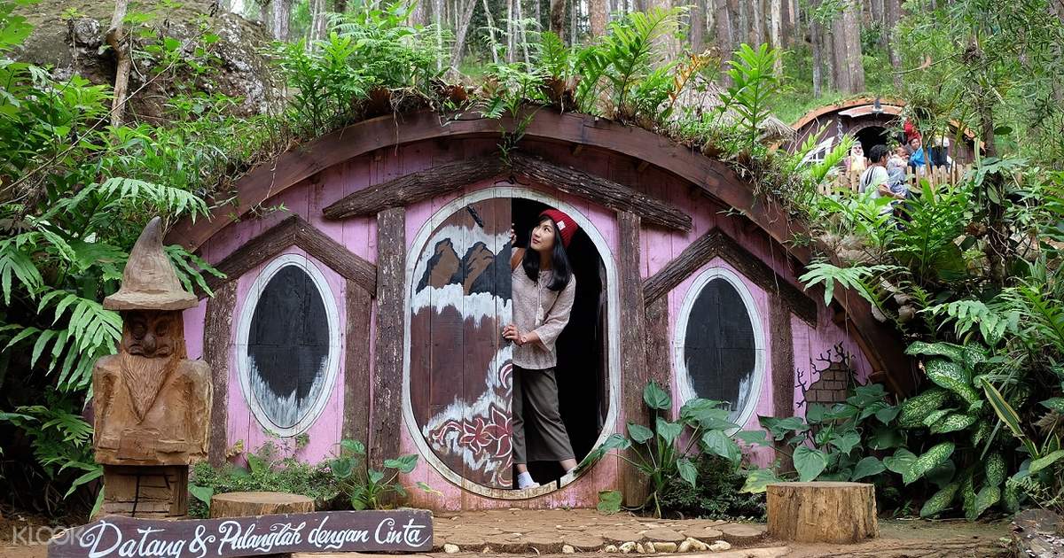 Sunrise Bukit Panguk, Bukit Mojo, Rumah hobbit and Puncak ...