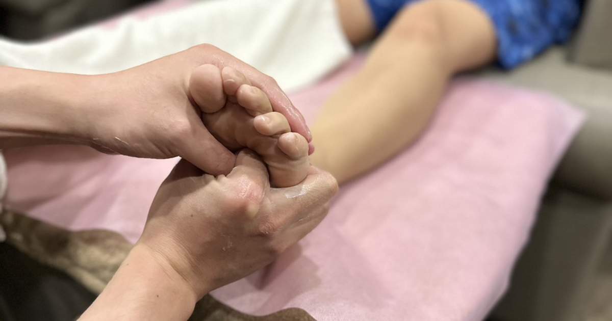 Urutan Kaki dan Badan Sheng Yang Urutan Kaki dan Badan Sheng Yang