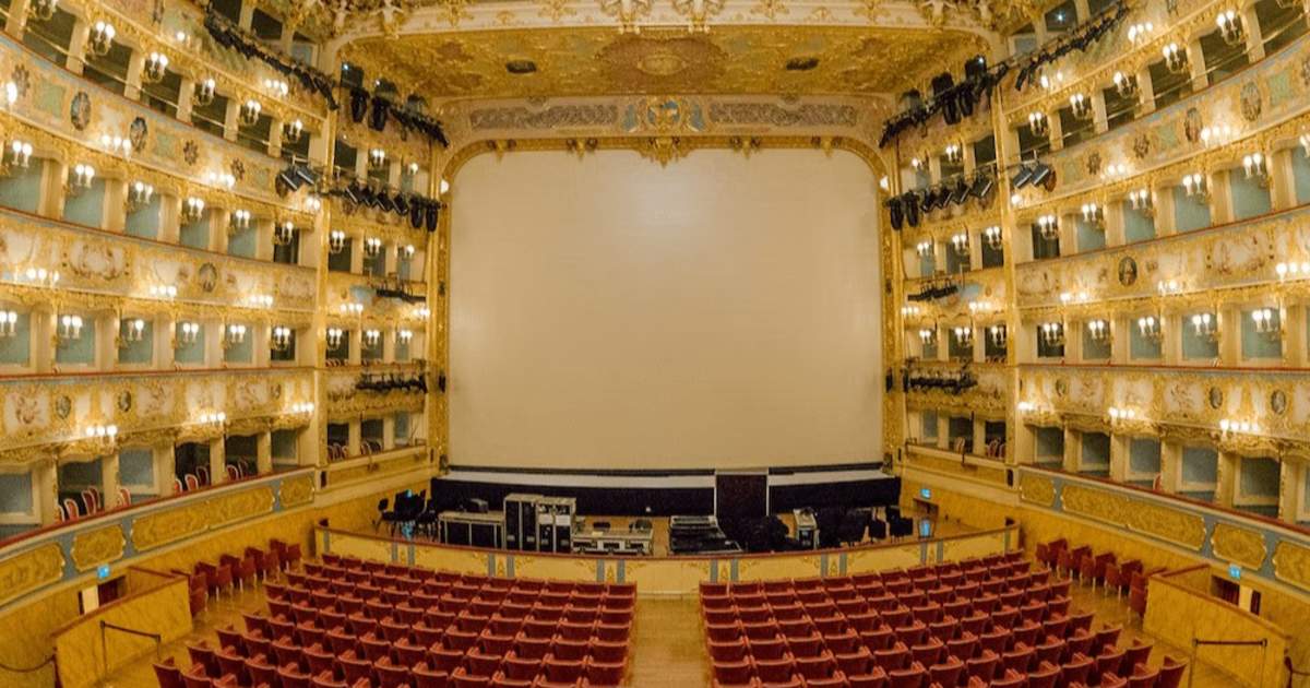 語学+参考書 The Fenice Theatre La Fenice