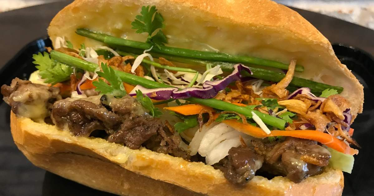 things to do this weekend in hoi an | try out hoi an's street food through a walking tour