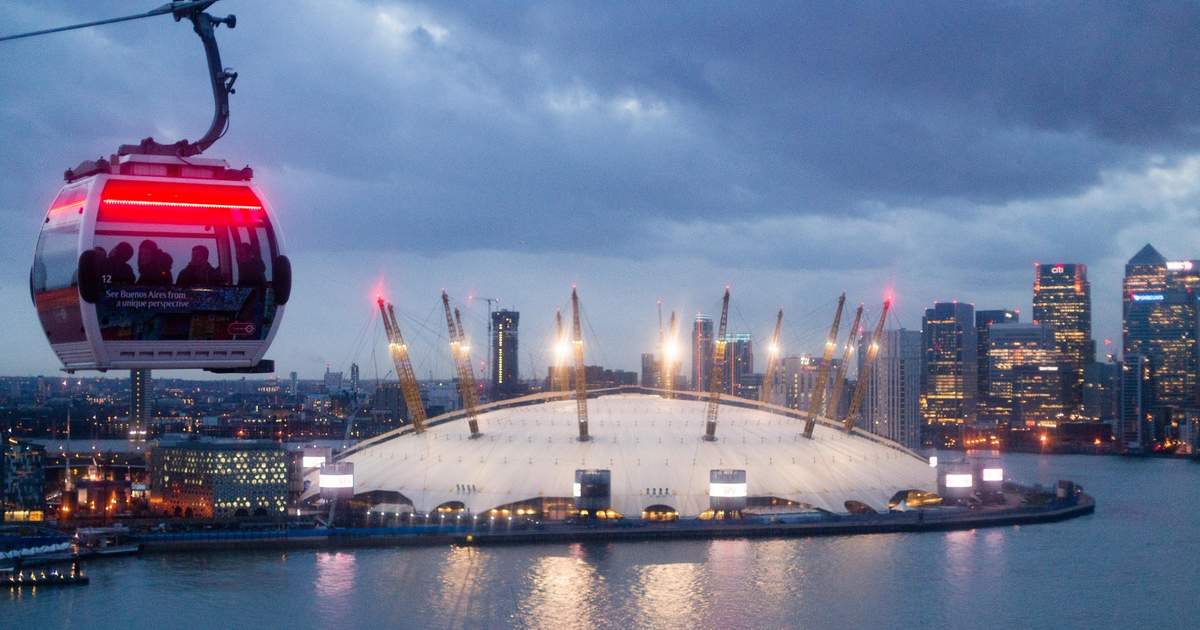 London Uber Boat by Thames Clippers River Roamer Hop-On Hop-Off Boat ...