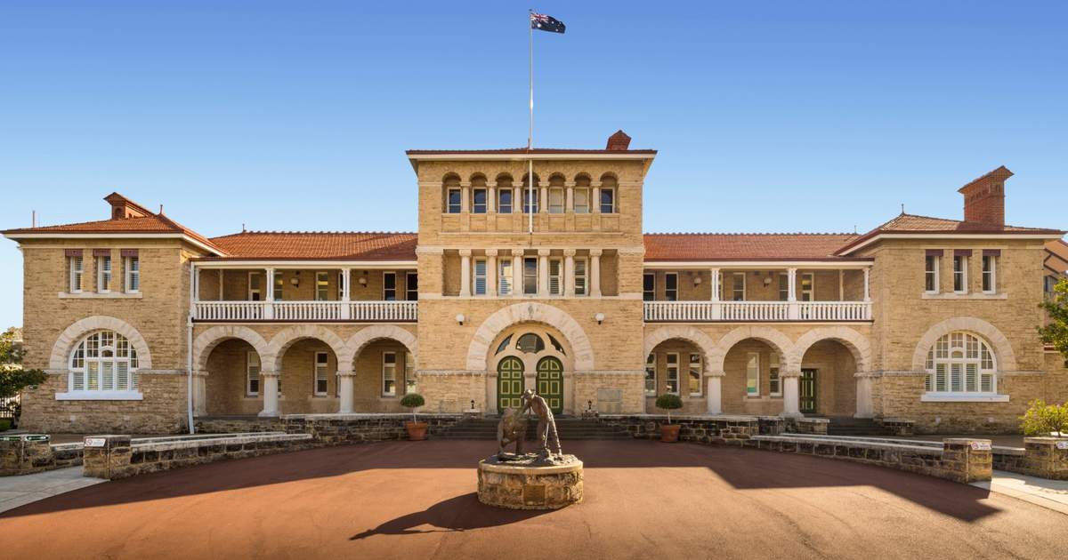see gold glitter at the perth mint