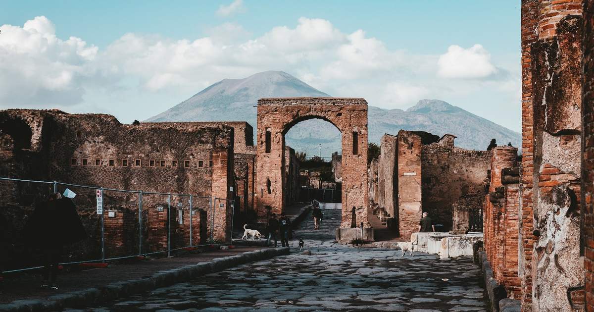書 Pompei e i suoi abitanti File:Pompei 5058.jpg - Wikipedia
