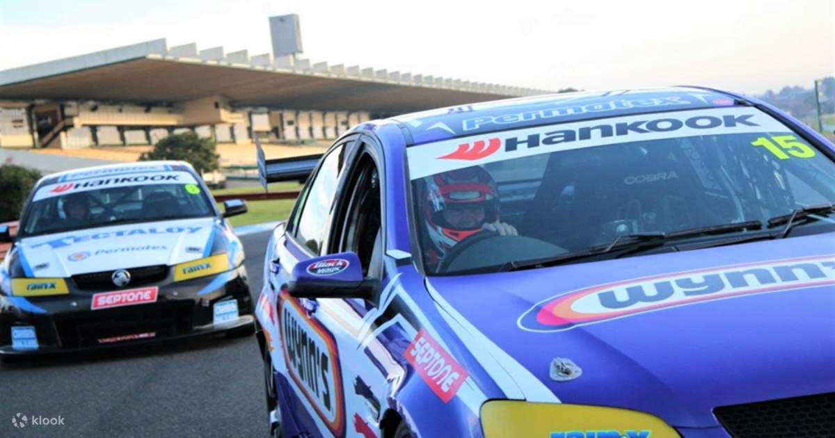 Sydney Motorsport Park의 V8 Racecar 핫 랩 및 드라이빙 콤보 by Experience Central ...