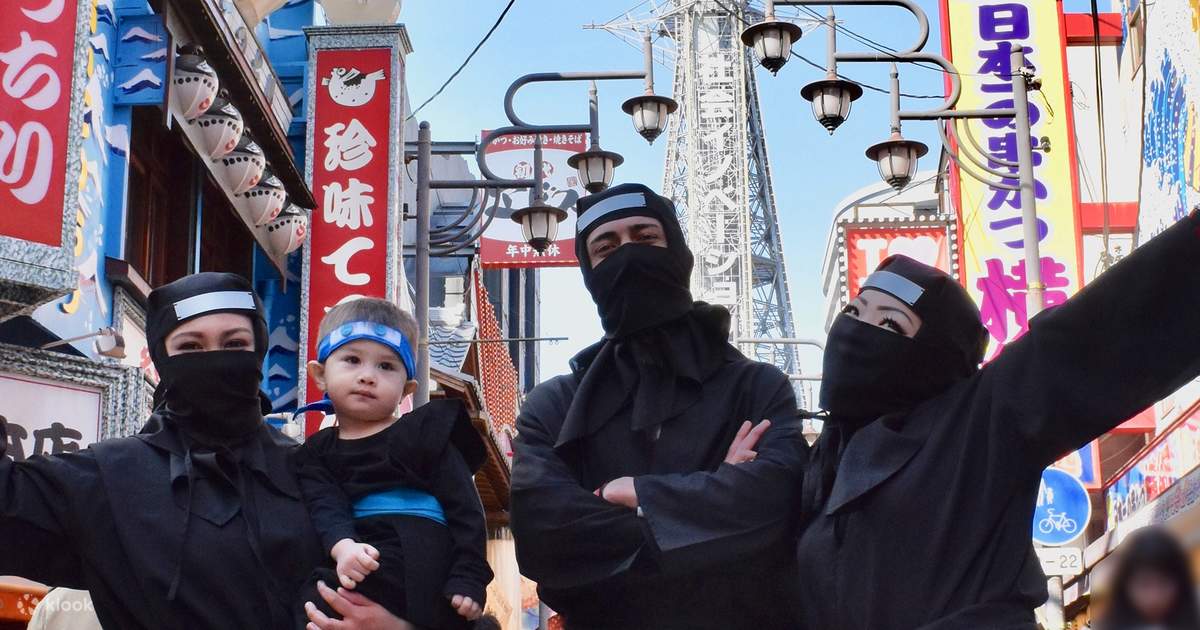 Touring a Ninja Shop, and Throwing Shuriken in Osaka, Japan