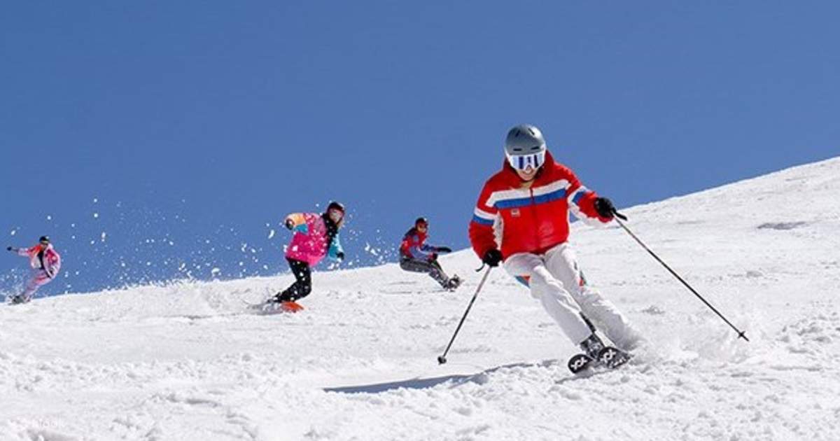 ski gear hire thredbo