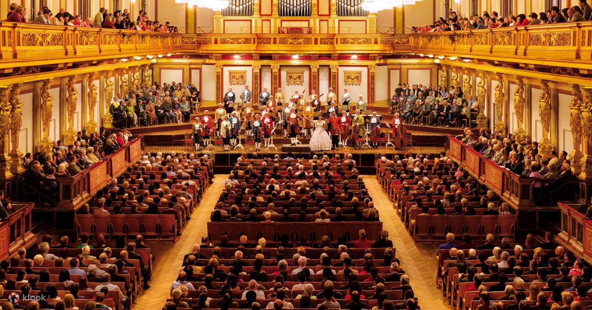 A Mozart Concert in Vienna モーツァルト コスプレ Vienna State Opera House Mozart Concert in Historical Costumes