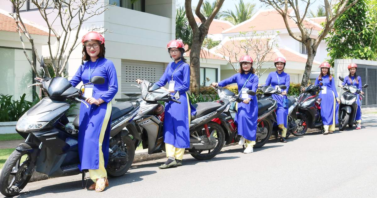 Street%20Food%20Tour%20with%20Aodai%20Rider%20in%20Da%20Nang%2C%20Vietnam.jpg