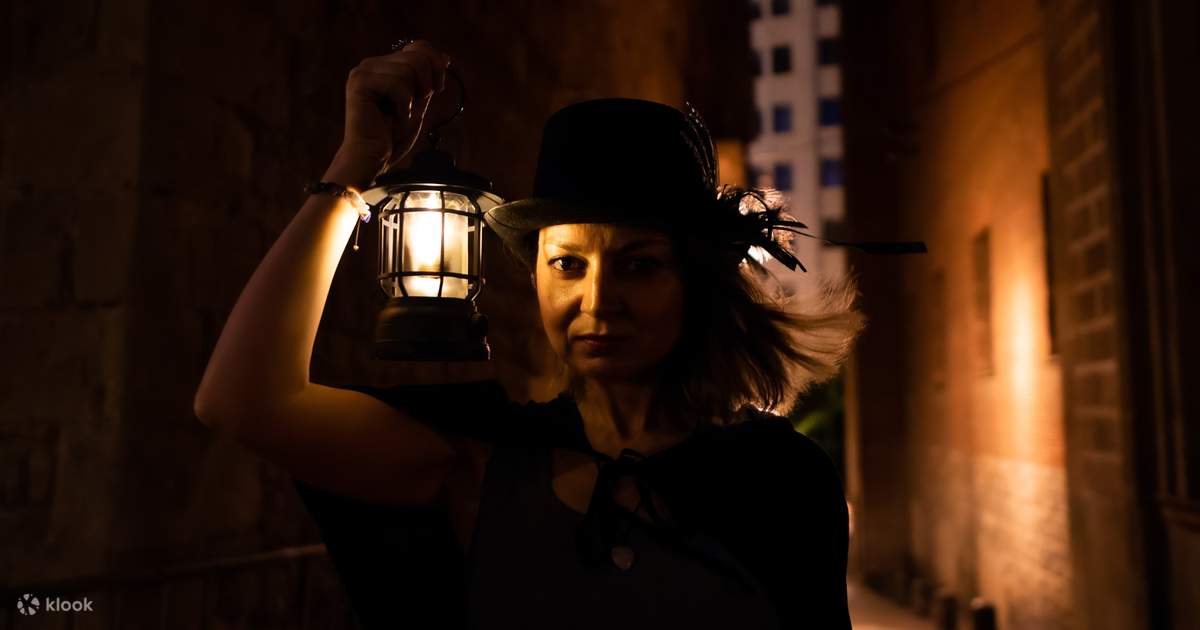 Barcelona Gothic Quarter Night Walking Tour mit Legenden - Klook ...