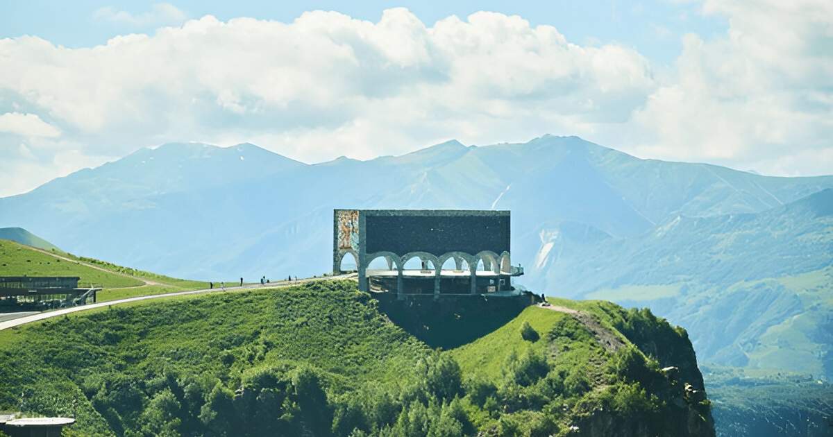 從第比利斯到阿納努裡·古道里·卡茲貝吉的團體旅遊（有導遊陪同） - Klook 客路