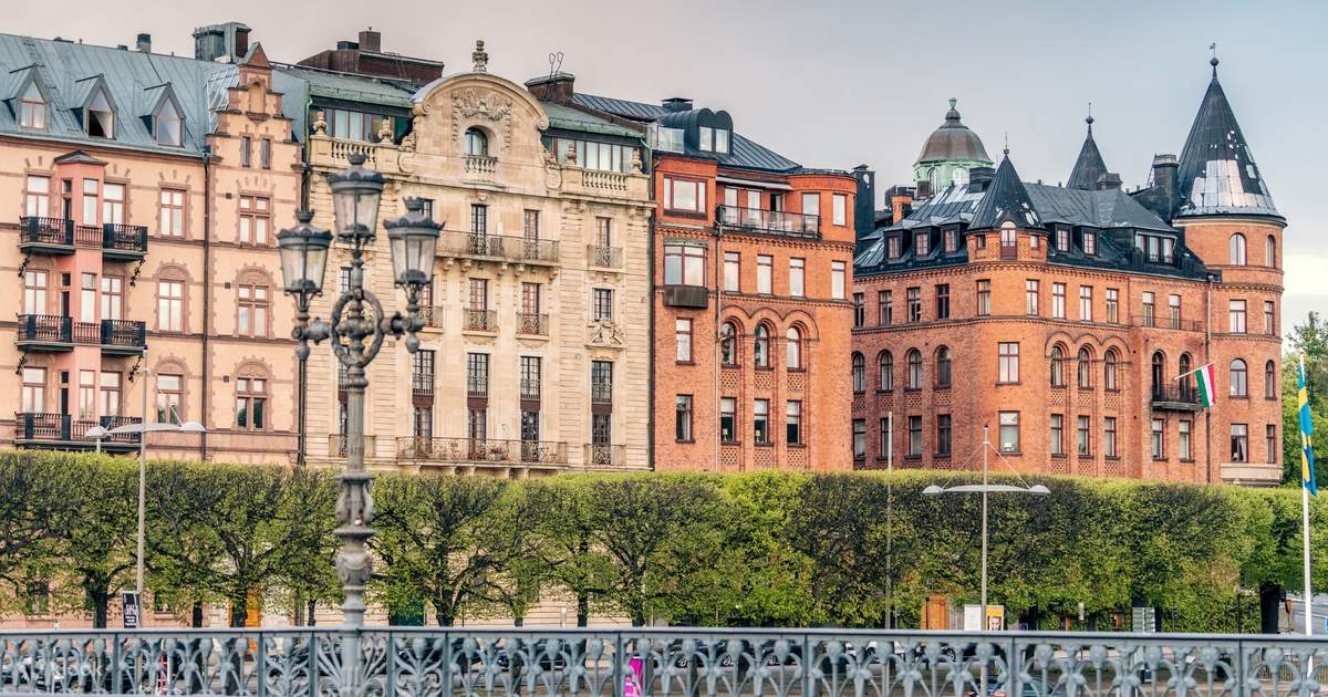 summer holidays in sweden | marvel at the stunning architecture at drottningholm palace