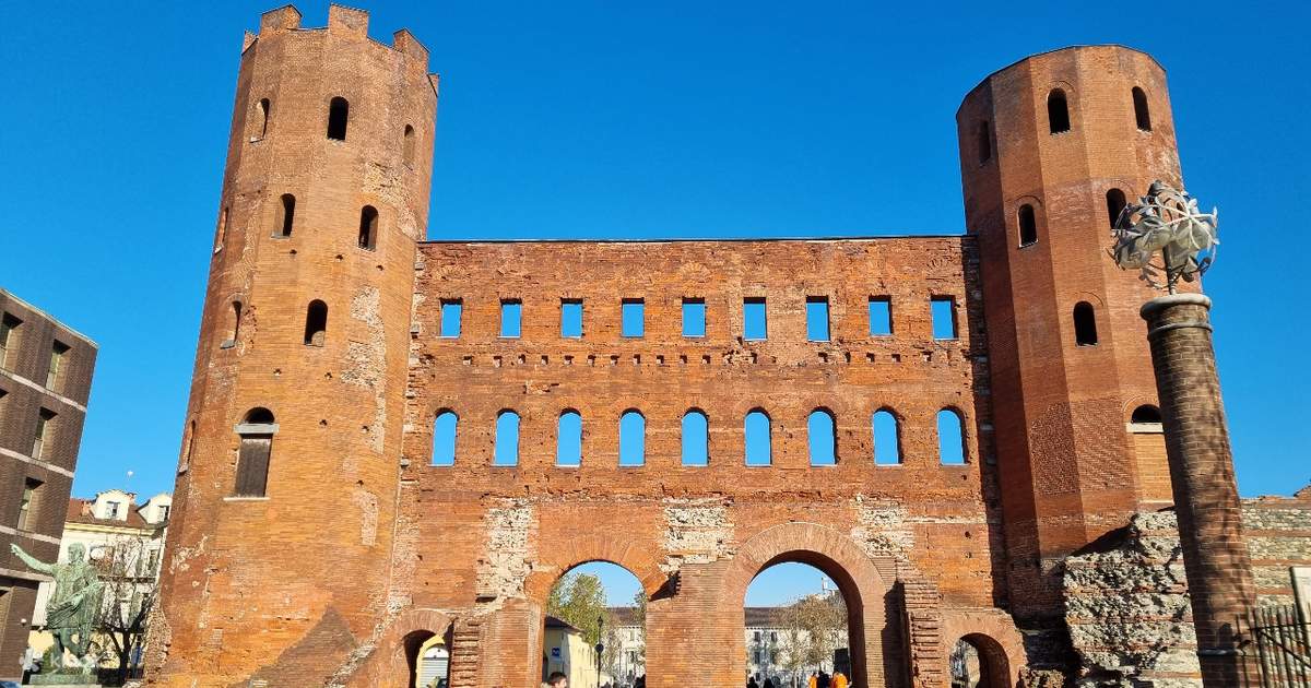 Historical and walking tour in Turin - Klook United States