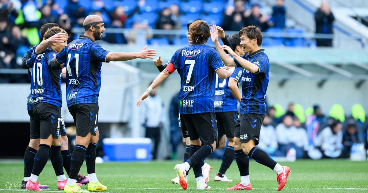 FC Tokyo và Gamba Osaka