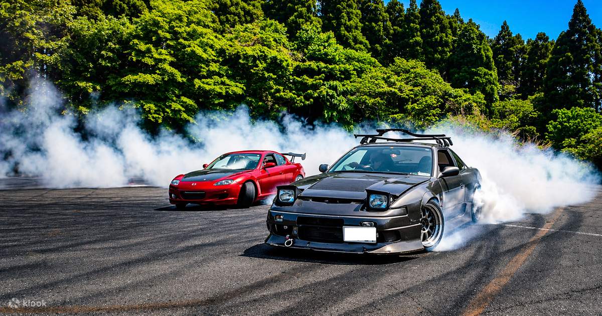 TokyoDriftReplicaPoliceCarChas