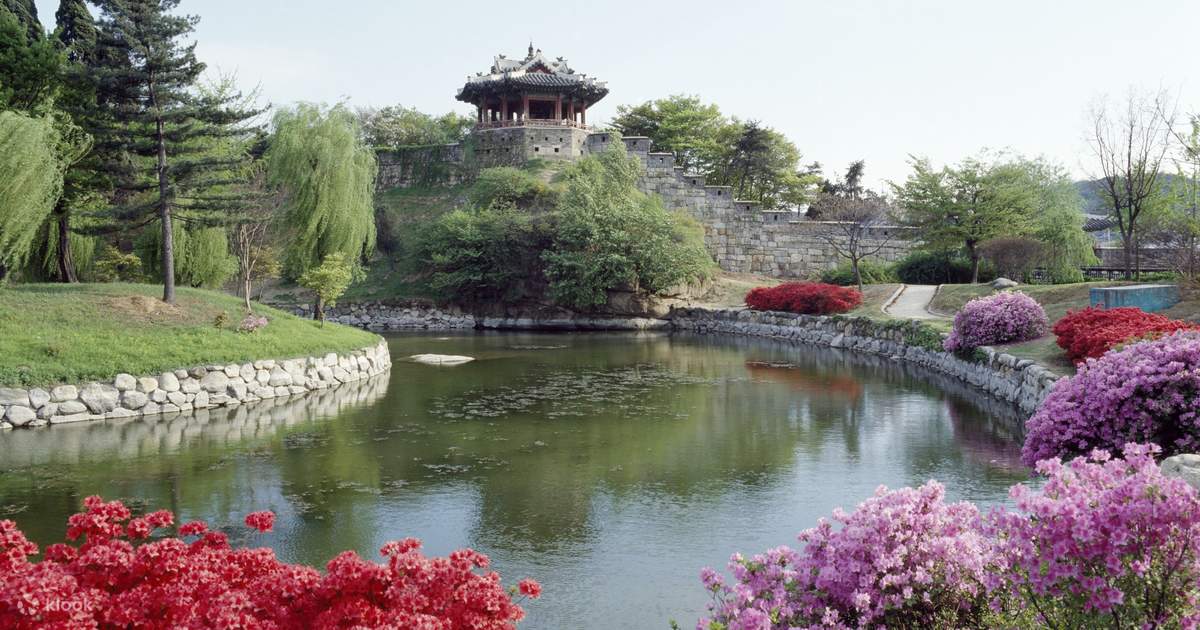 Suwon Hwaseong Fortress and Folk Village Tour - Klook