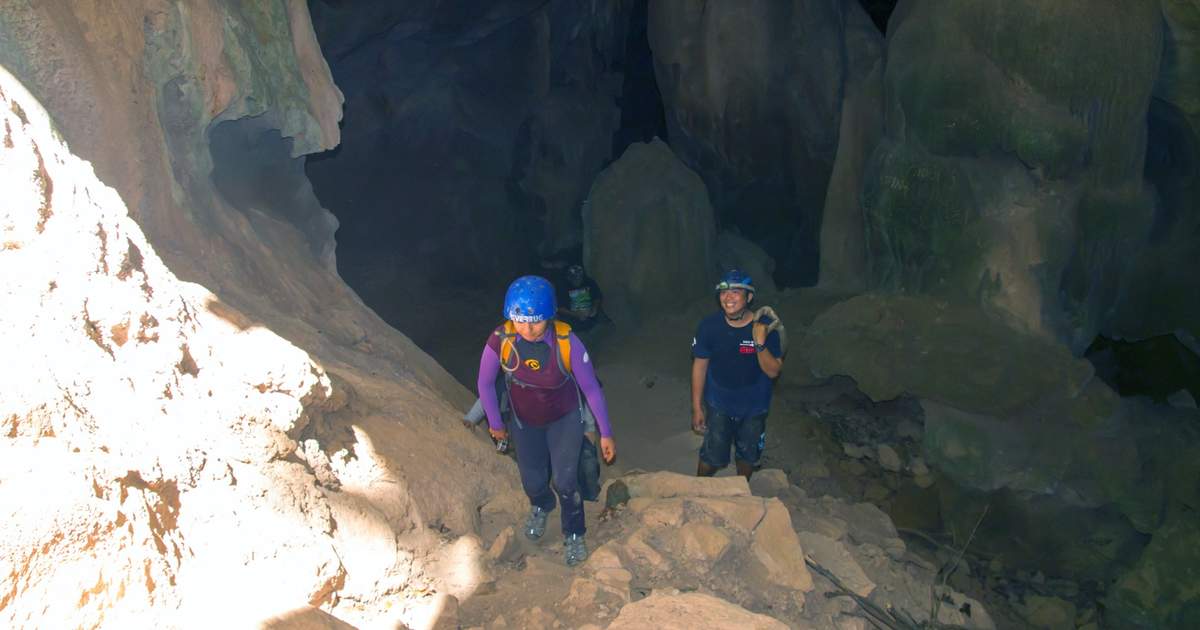 White Water Rafting and Caving Experience in Gopeng - Klook Singapore