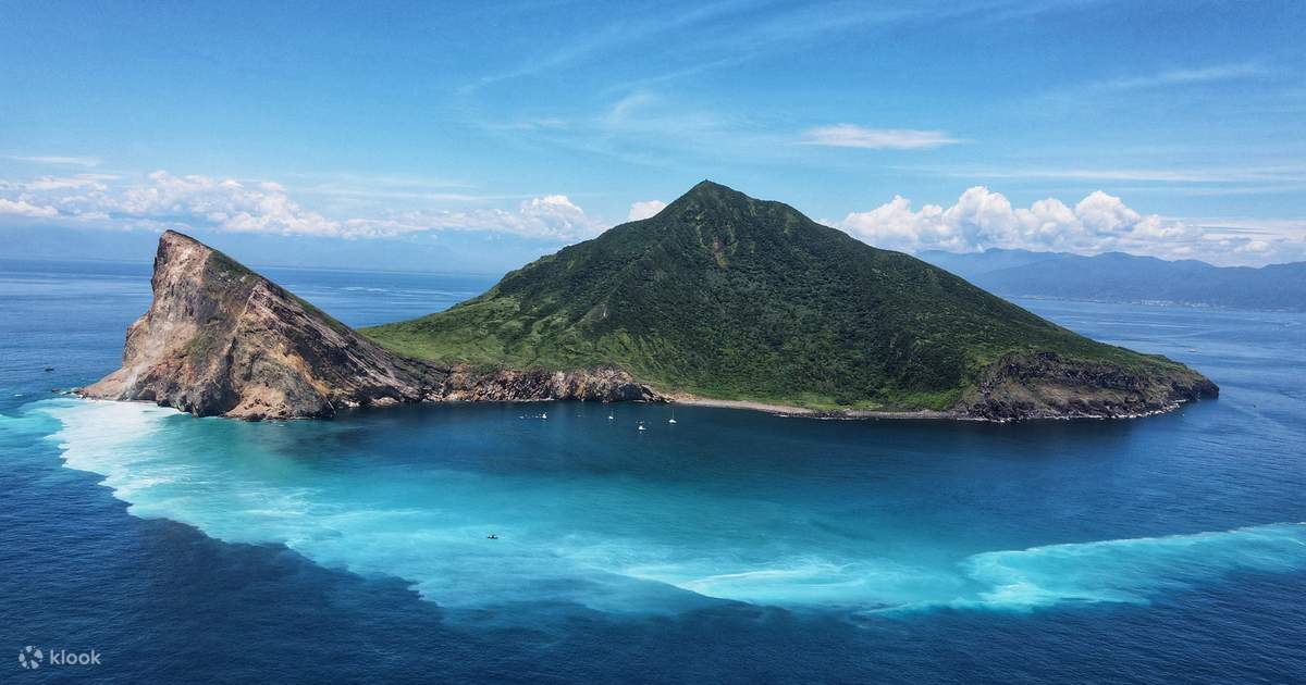 Yilan: Guishan Island Landing & Whale and Dolphin Watching & Around the ...