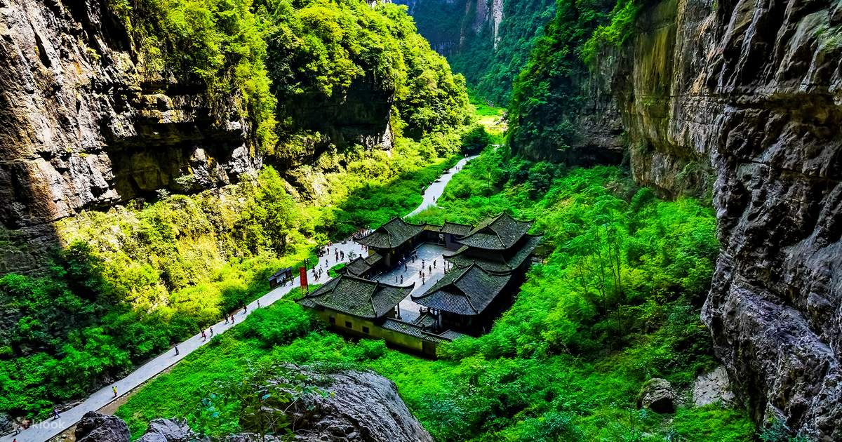 Chuyến tham quan khu thắng cảnh núi đá vôi Trùng Khánh Wulong 2 ngày (Cầu  Thiên Sinh thứ ba + Đường nối mặt đất hẻm núi Long Thủy + Công viên rừng
