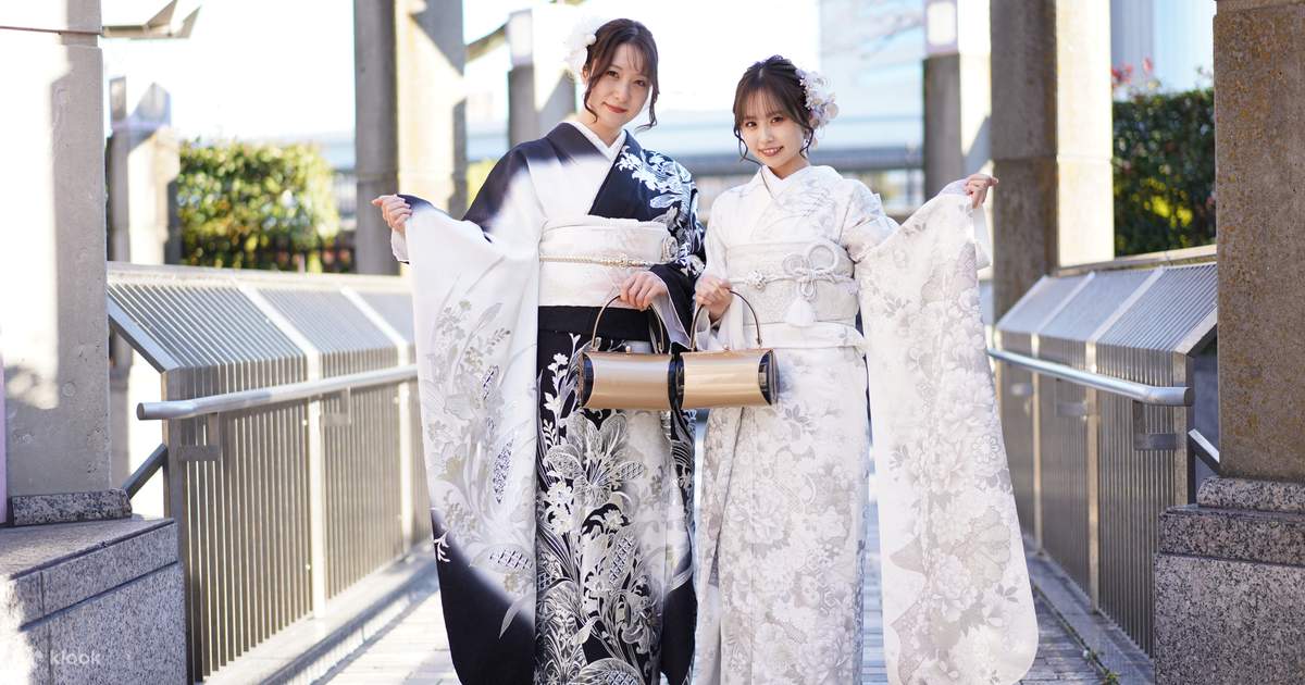 Get Kimono in Tokyo at Rental and Get Hair Styled by Expert 