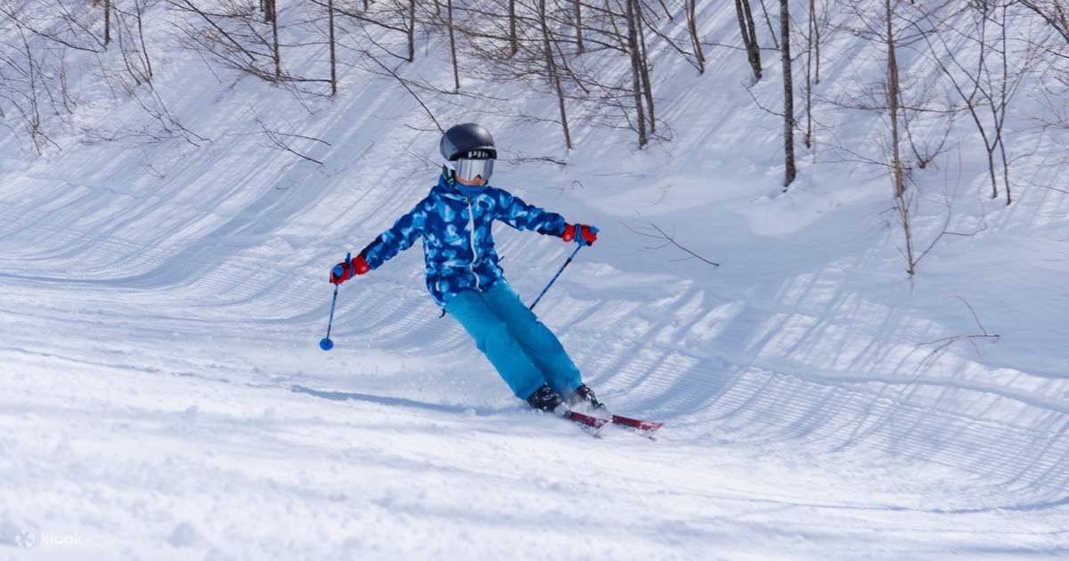 Trượt tuyết là một hoạt động thú vị và đầy thách thức. Hãy xem hình ảnh lớp học trượt tuyết dành cho người hướng dẫn của SAJ tại Kamui Ski để tìm hiểu cách làm thế nào để trượt tuyết điêu luyện và đầy phong cách.