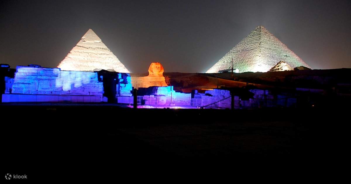 カイロ：ディナーとピラミッドの眺めを楽しめる音と光のショー