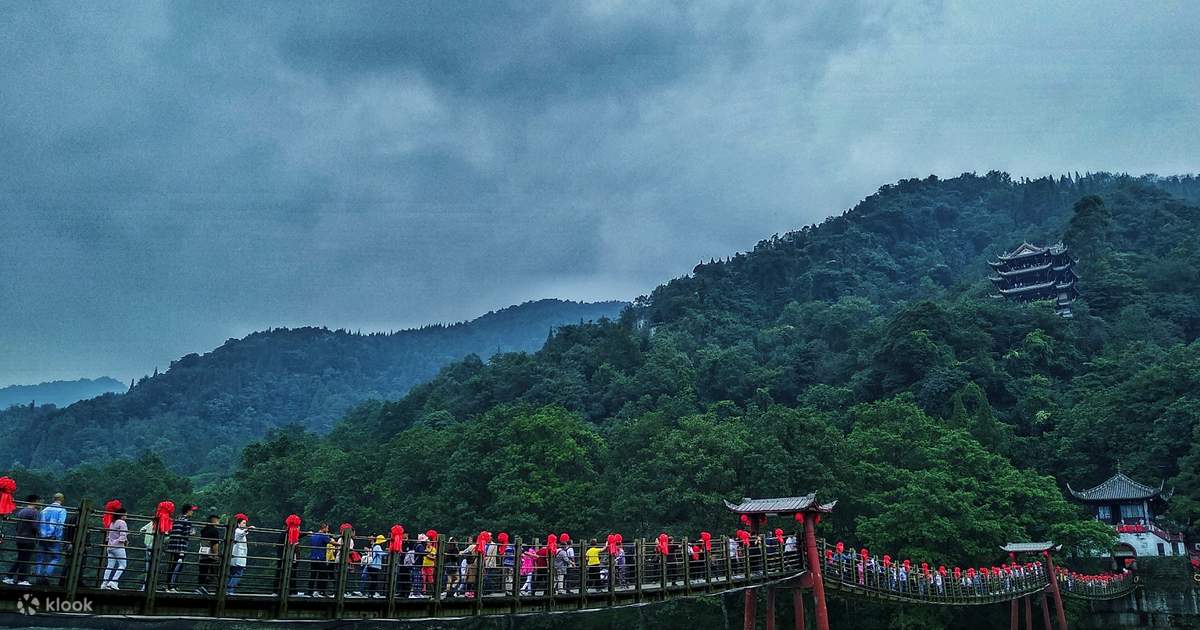 都江堰青城山一日游【2-6人小团·全程下坡·错峰游览·趣说都江堰·非遗手作茶坊·青城茶山品茶·万人好评】 - Klook客路 都江堰青城山一日游【2-6人小团·全程下坡·错峰游览·趣说都江堰·非遗手作茶坊·青城茶山品茶·万人好评】 - Klook客路