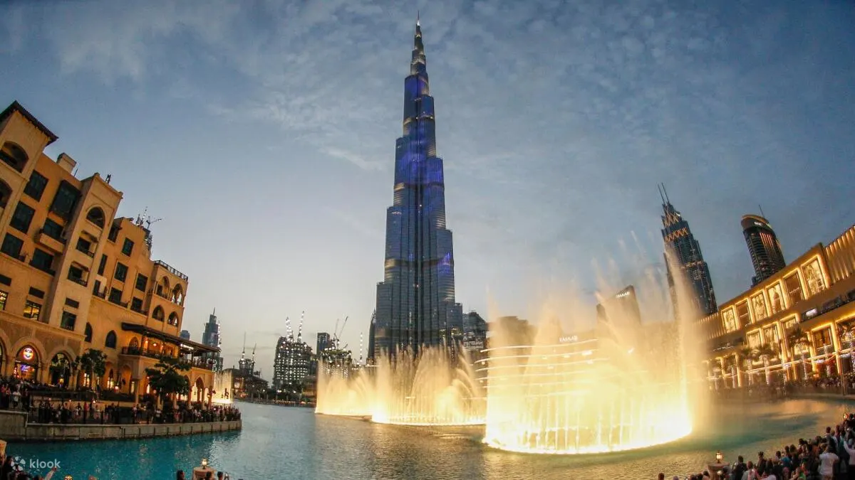 Stunning fountain show