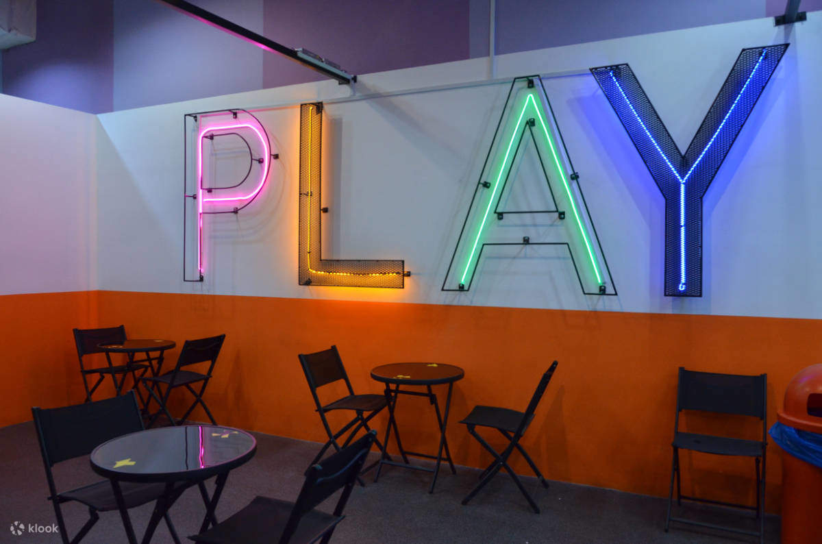 área de descanso en el patio interior