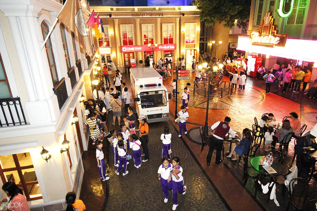 คิดส์ซาเนีย กรุงเทพ (KidZania Bangkok) สำหรับนักท่องเที่ยวชาวไทย
