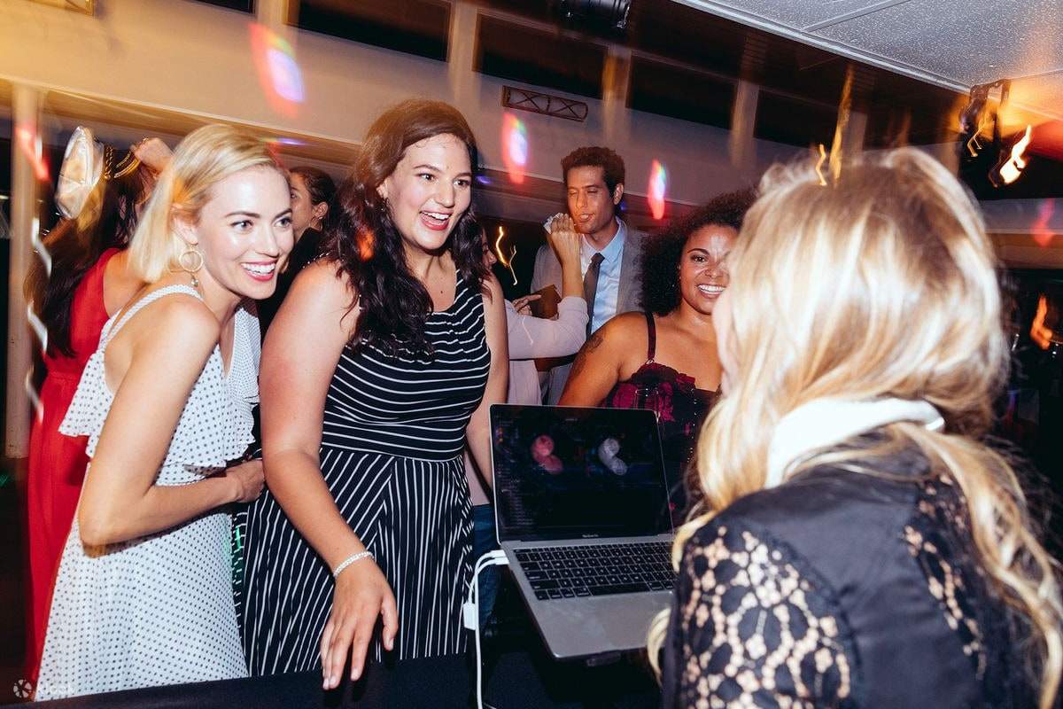 คนที่คุยกับดีเจ