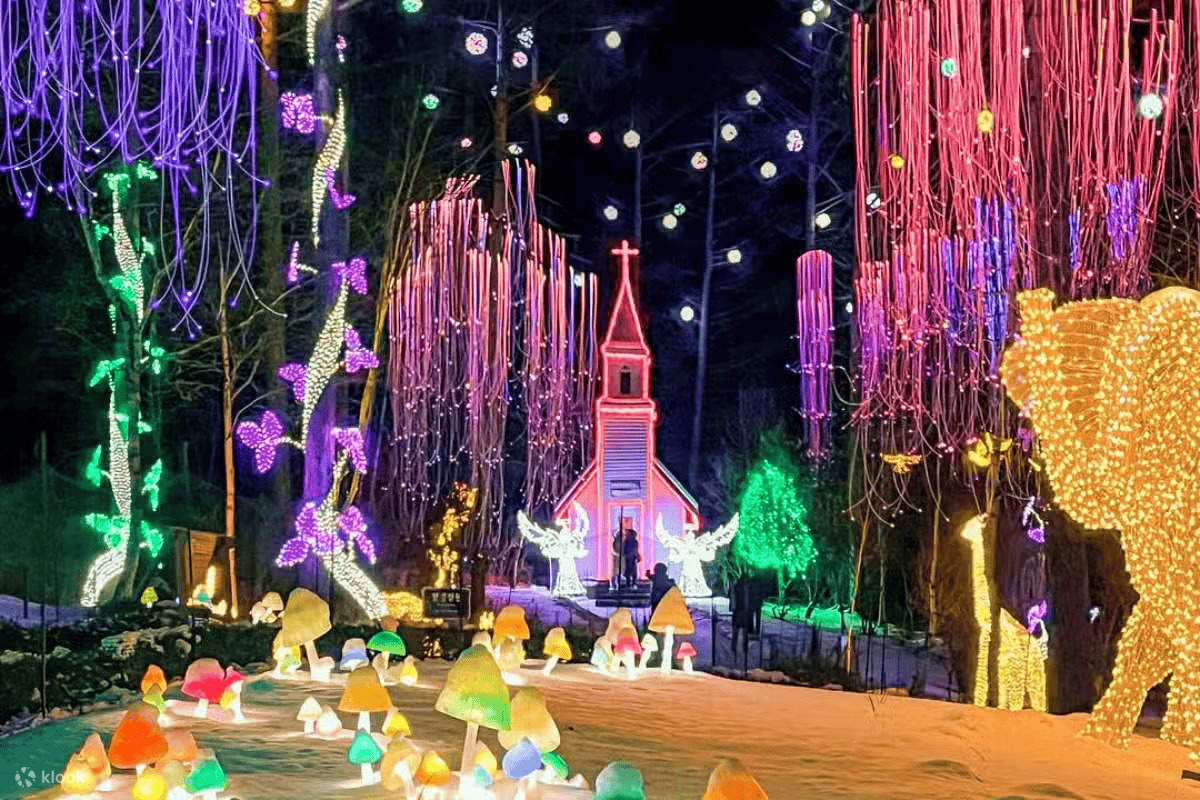 Privatwagen mit Fahrer ab Seoul: Pocheon Art Valley, Herbland, Nizimori Studio, Sanjeong Lake & Erdbeer-Erlebnis