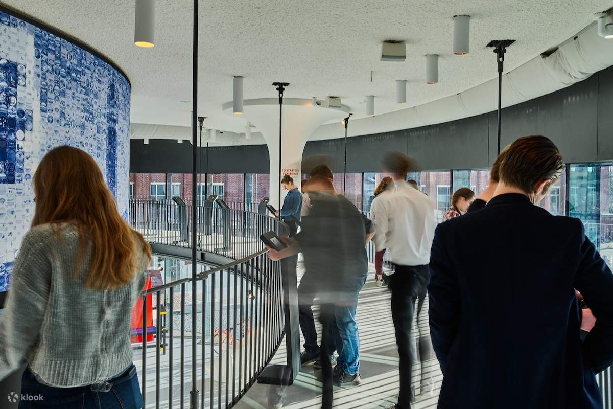 THIS IS HOLLAND CSL LED