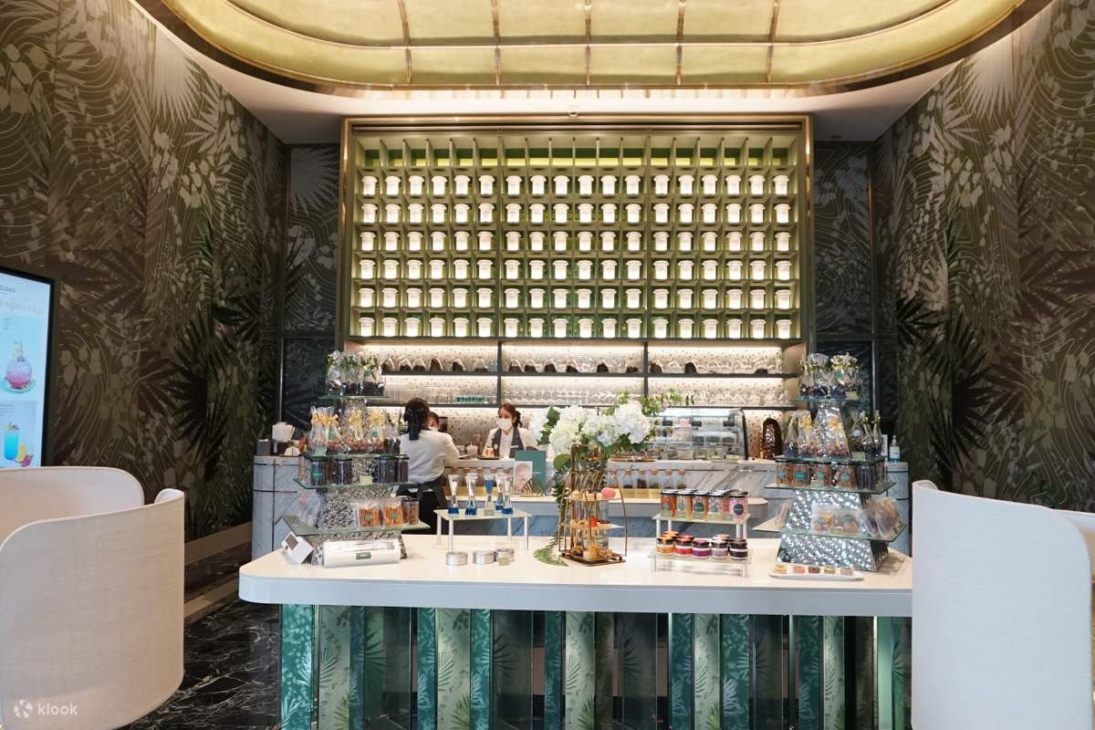 Afternoon Tea at Oort Cloud Tea Room, Grande Centre Point Space Pattaya