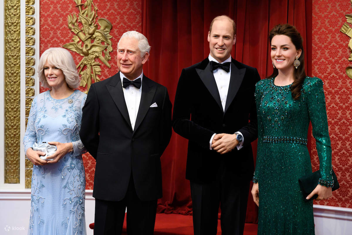 Tenga la oportunidad de conocer de cerca a la realeza, como a Su Majestad la Reina.