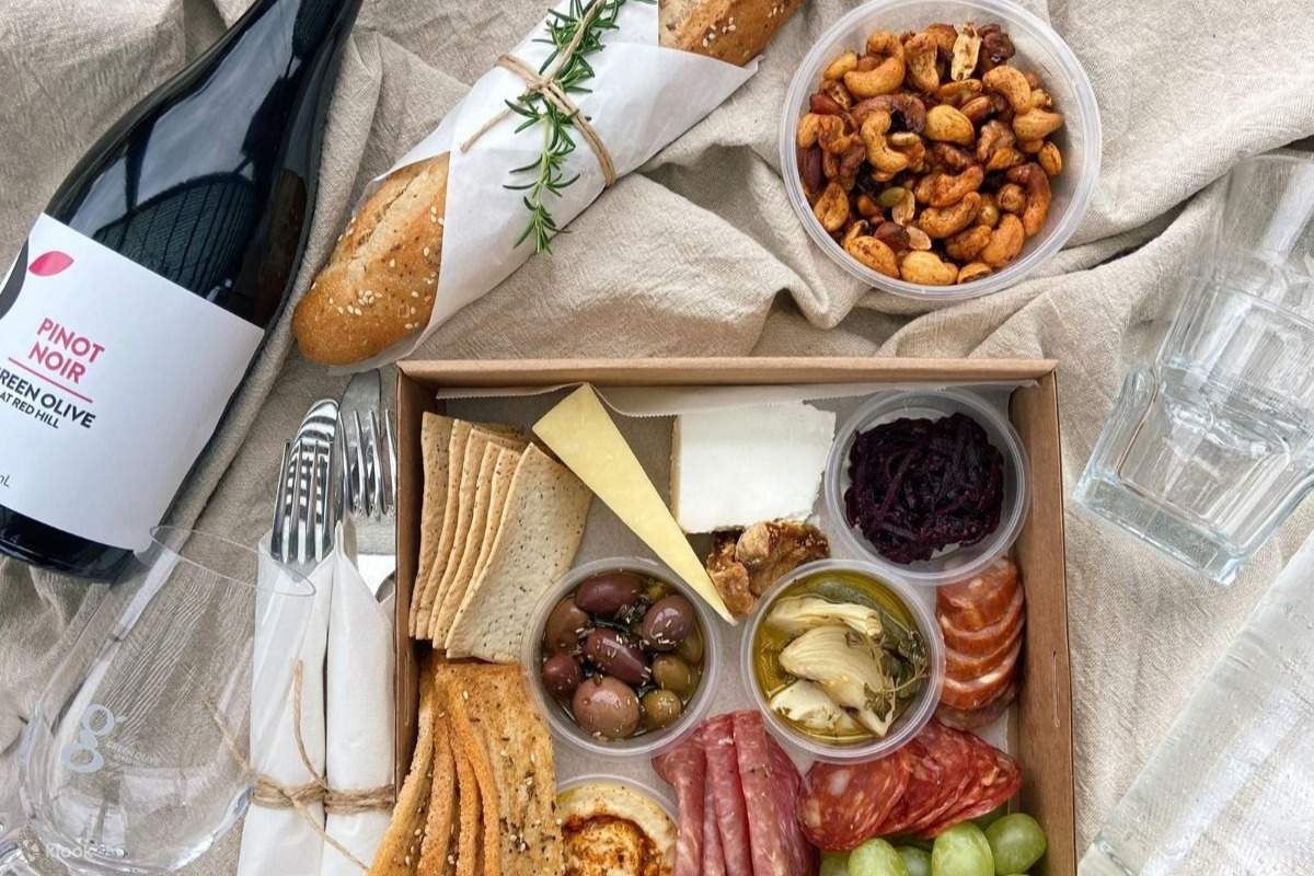 Farm Picnic for 2 Adults at Green Olive at Red Hill Klook