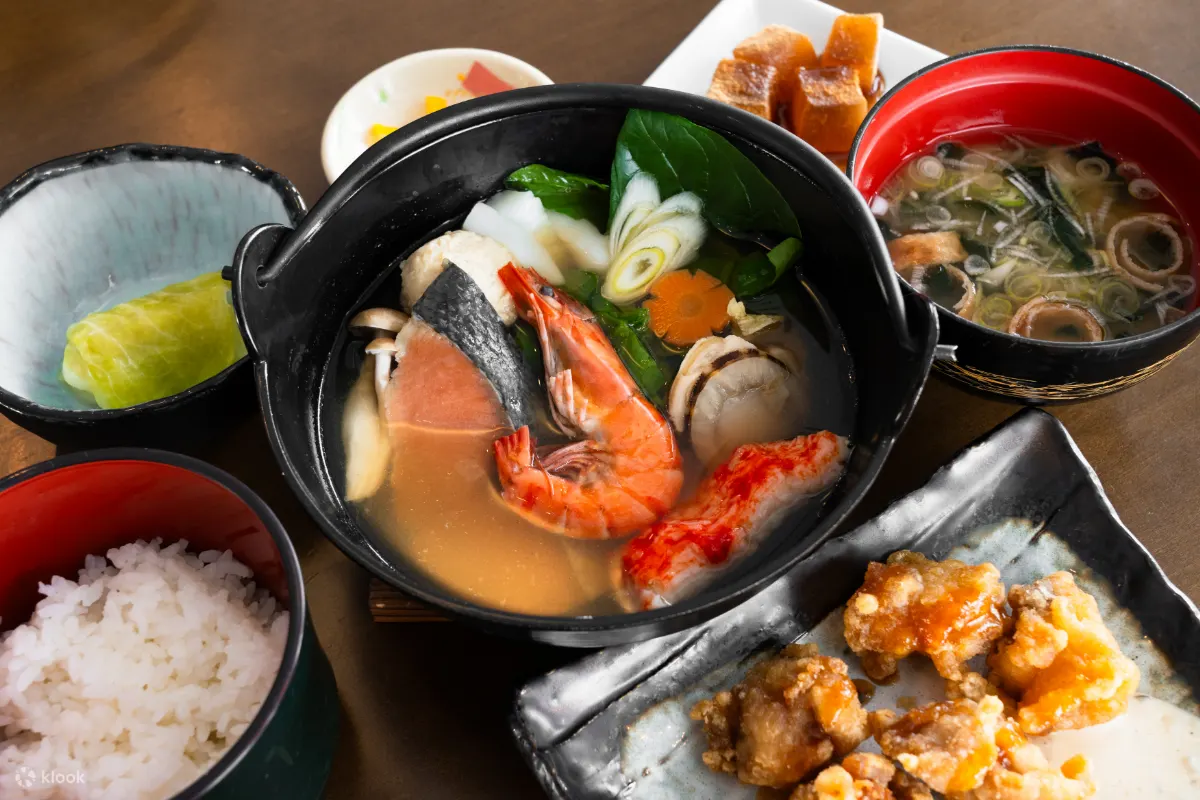 海鲜火锅午餐（含自助餐配菜）*铜牌方案不含