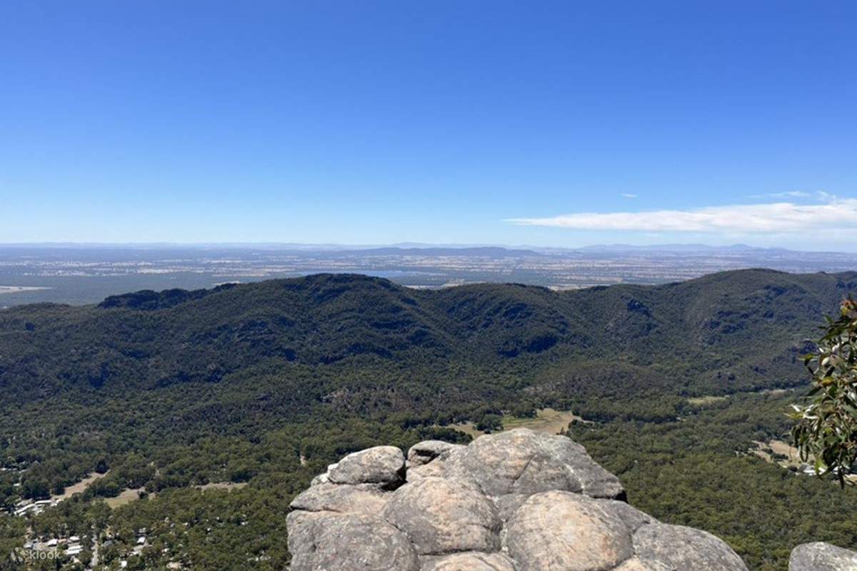 pemandangan di taman negara