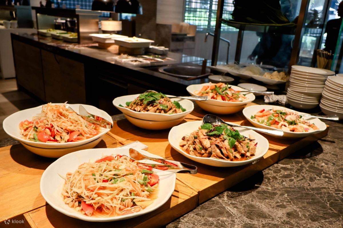 Buffet im Chon Som All Day Dining, Courtyard by Marriott Suvarnabhumi Airport