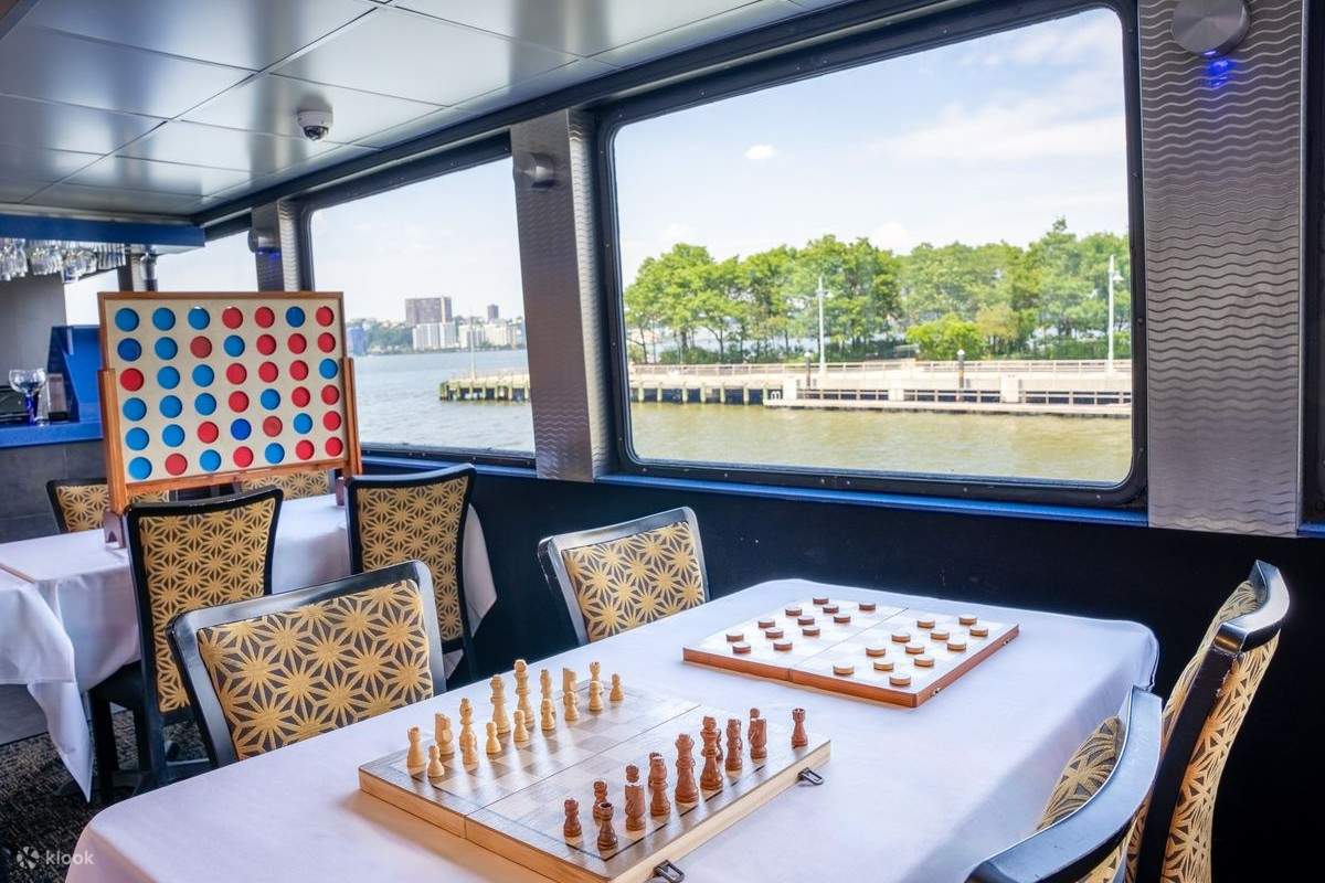 Juegos de mesa en el crucero