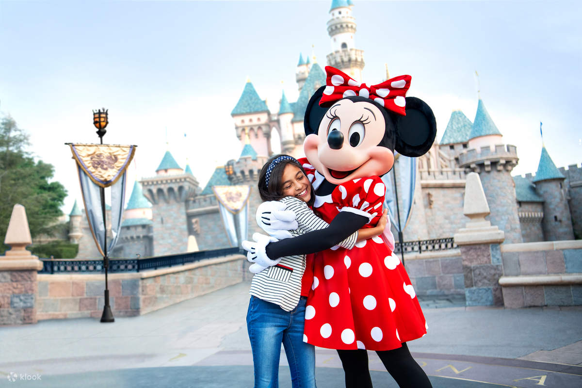 Thrilling Offers on Disneyland Park and Disney California ...