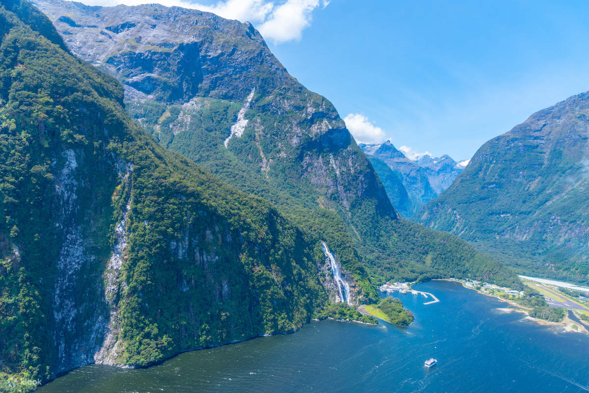 Trải nghiệm chuyến bay ở Milford Sound - Klook Việt Nam