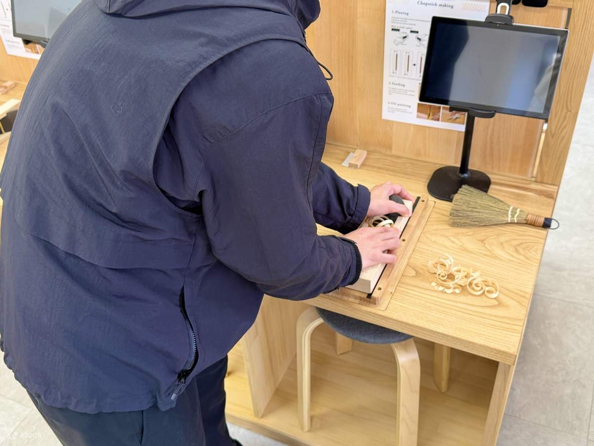 Tokyo: Pengalaman Membuat Sumpit di Ginza