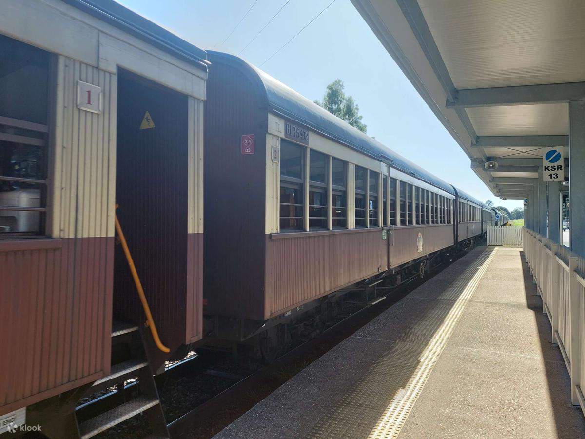 Tàu Kuranda Scenic Railway - Toa tàu Kuranda Scenic Railway